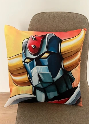 Housse de coussin Goldorak, marque: Goldorak, état: Très bon état, taille: 45 x 45 cm, 8,00 €, 9,10 € Protection acheteurs (Pro) incluse