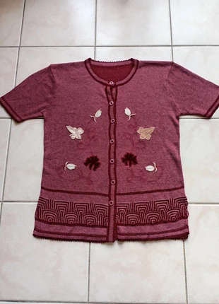 Sublime Pull Cardigan Bordeaux T. 42 Superbe état, marque: CHIC, état: Très bon état, taille: XL / 42 / 14, 5,00 €, 5,95 € Protection acheteurs incluse