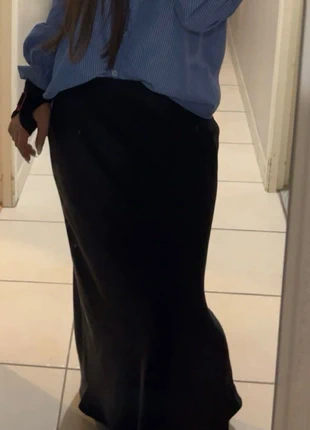 Jupe en satin, marque: Zara, état: Neuf sans étiquette, taille: S / 36 / 8, 8,00 €, 9,10 € Protection acheteurs incluse