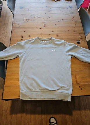 Pull nike taille M bleu ciel, marque: Nike, état: Très bon état, taille: M, 12,00 €, 13,30 € Protection acheteurs incluse