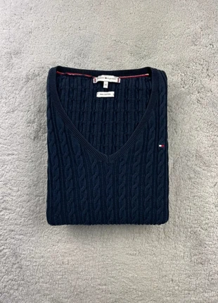 Pull fin torsadé col en V - Tommy Hilfiger - Couleur Bleu Marine logo brodé - Taille XS Femme, marque: Tommy Hilfiger, état: Très bon état, taille: XS / 34 / 6, 34,90 €, 37,35 € Protection acheteurs (Pro) incluse