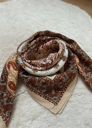 Foulard carré viscose imprimé, marca: Boutique Parisienne, estado: Muito bom, €9.90, €11.10 inclui Proteção do Comprador Pro