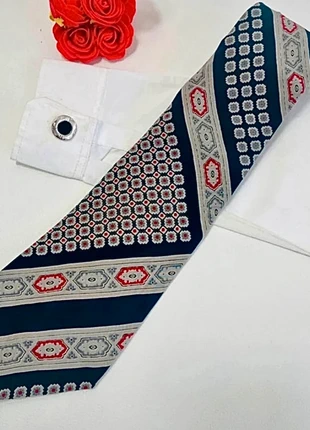 Cravate Andrea Chénier vintage 80s - 10,5 cm - gris motif art déco - très bon état, marque: Andrea Chenier, état: Très bon état, 6,00 €, 7,00 € Protection acheteurs (Pro) incluse