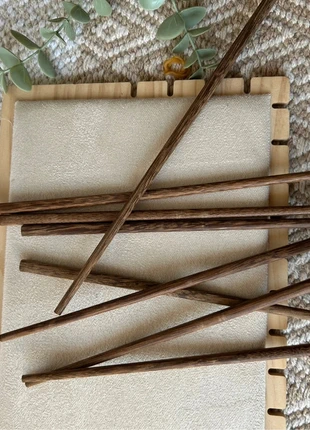 🥢 Lot de 4 paires de baguettes en bois – Fabrication artisanale – Neuf, merk: Fabrication Artisanale, staat: Nieuw zonder prijskaartje, € 12,00, € 13,30 inclusief Kopersbescherming