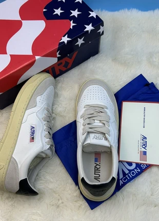 Queue noire, marca: Autry, estado: Novo sem etiquetas, tamanho: 45, €91.65, €96.93 inclui Proteção do Comprador