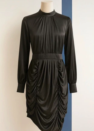 Jolie robe satinée / made in Italy taille S, marque: Made In Italy, état: Très bon état, taille: S / 36 / 8, 8,00 €, 9,10 € Protection acheteurs incluse