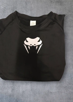 Sport-T-Shirt Herren S – Snake-Head Print, brand: UFC, condizioni: Nuovo senza cartellino, taglia: S, €19.99, €21.69 include la Protezione acquisti