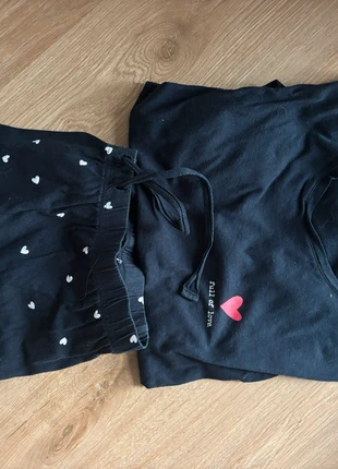 Pyjama petit cœur, marque: Kiabi, état: Très bon état, taille: L / 40 / 12, 2,50 €, 3,33 € Protection acheteurs incluse