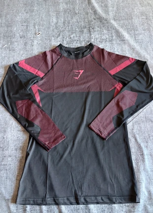 onyx 5.0 seamless long sleeve t-shirt, marque: Gymshark, état: Très bon état, taille: M, 50,00 €, 53,20 € Protection acheteurs incluse