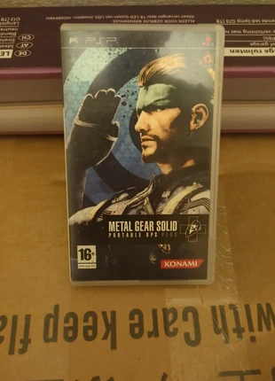 Metal gear solid portable ops plus (psp) fr, condition: Very good, €29.99, €32.19 includes Buyer Protection