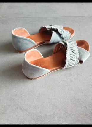 Suède sandalen met ruches - Sandales - Chaussures - Sandals - Apple of Eden - Schoenmaat 39, marca: Apple of Eden, estado: Muy bueno, tamaño: 39, 19,99 €, 21,69 € Protección al comprador incluida