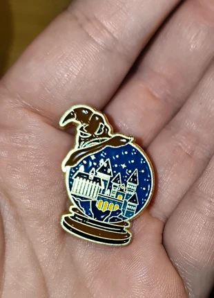Harry Potter pin's broche en forme de boule de cristal, brand: Harry Potter, condizioni: Ottime, €4.00, €4.90 include la Protezione acquisti Pro
