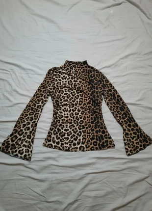 Top Léopard Manches Évasées Style Y2K Sexy, merk: Vintage Dressing, staat: Heel goed, maat: M / 38 / 10, € 29,99, € 32,19 inclusief Kopersbescherming