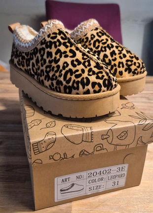 Warme meiden boots/ sloffen, état: Neuf avec étiquette, taille: 31, 15,00 €, 16,45 € Protection acheteurs incluse