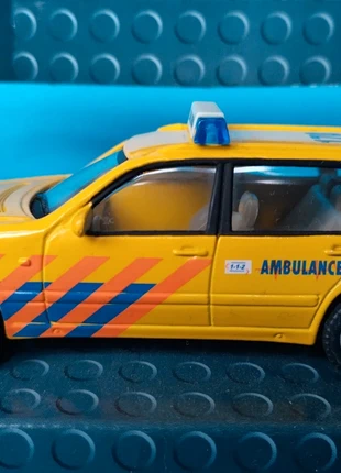 Mercedes Benz W 210 T Ambulance Nederland 1:43 New Ray Cararama Pol, merk: New Ray, staat: Nieuw zonder prijskaartje, maat: Universeel, € 10,00, € 11,20 inclusief Kopersbescherming Pro