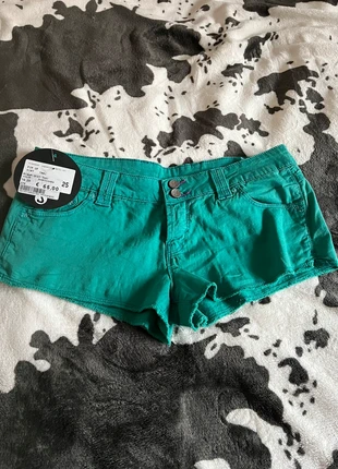 shorts jeans denim pantaloncini cortissimi super low rise low waist vita bassa, brand: Vintage Dressing, condizioni: Nuovo con cartellino, taglia: XS / IT 38 / EU 34, €10.00, €11.20 include la Protezione acquisti