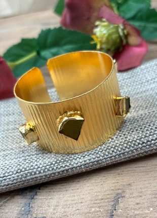 Superbe manchette quartz brut, état: Très bon état, 15,00 €, 16,45 € Protection acheteurs (Pro) incluse