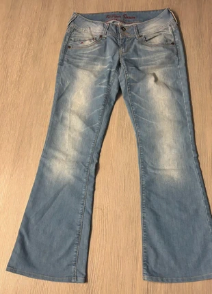 Jeans Femme – Tommy Hilfiger – Taille 38 – Vintage / Y2K – Super État – Modèle Introuvable, marque: Tommy Hilfiger, état: Très bon état, taille: M / 38 / 10, 12,00 €, 13,30 € Protection acheteurs incluse