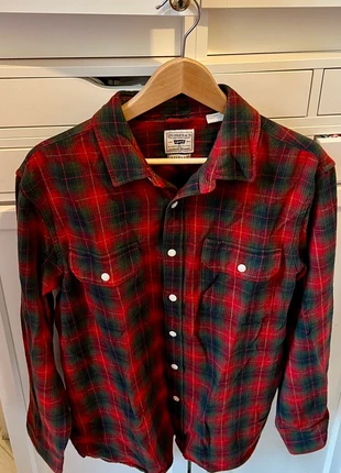 Chemise Lévis motif tissue écossais, marca: Levi's, estado: Novo sem etiquetas, tamanho: M, €30.00, €32.20 inclui Proteção do Comprador