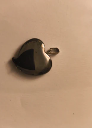 Pendentif coeur en pierre d hematite, marque: Pierre, état: Neuf sans étiquette, 6,00 €, 7,00 € Protection acheteurs incluse