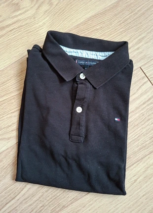 Tommy Hilfiger polo, merk: Tommy Hilfiger, staat: Heel goed, maat: 12 jaar / 152 cm, € 3,00, € 3,85 inclusief Kopersbescherming