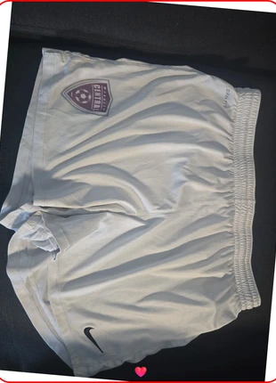 short nike drifit blanc L, brand: Nike, condizioni: Ottime, taglia: L, €10.00, €11.20 include la Protezione acquisti