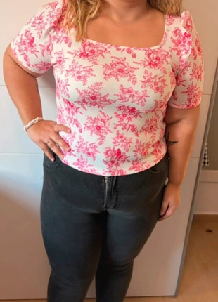 Camiseta flores shein 2xl, marque: Shein, état: Neuf sans étiquette, taille: XXXL / 46 / 18, 4,00 €, 4,90 € Protection acheteurs incluse