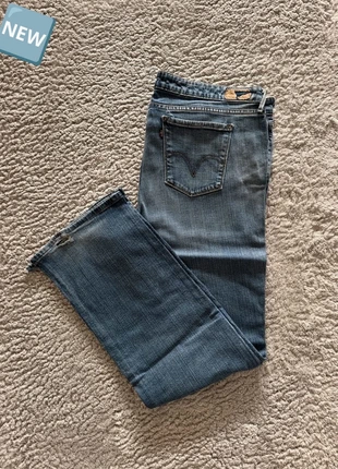 Jean Levi’s Vintage 00s bleu clair - Straight Fit - W40L32 (FR50), brand: Levi's, condition: Very good, size: W40, €14.90, €16.35 includes Buyer Protection Pro