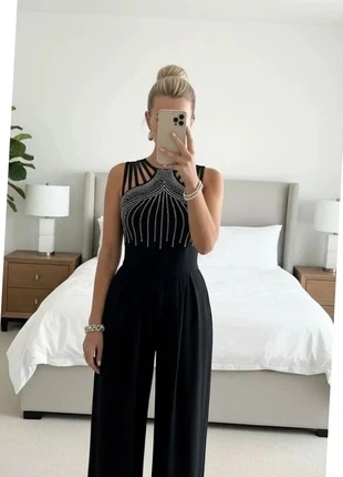 Combinaison noire façon red carpet, marque: Boutique Parisienne, état: Très bon état, taille: S / 36 / 8, 43,00 €, 45,85 € Protection acheteurs incluse