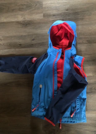 Windjas met en zonder mouwen 116, marque: Trollkids, état: Très bon état, taille: 6 ans / 116 cm, 9,95 €, 11,15 € Protection acheteurs incluse