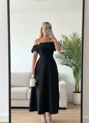 Robe longue de soirée noir avec buste fleuri - Taille M, marque: Magnifique, état: Neuf sans étiquette, taille: M / 38 / 10, 54,90 €, 58,35 € Protection acheteurs incluse