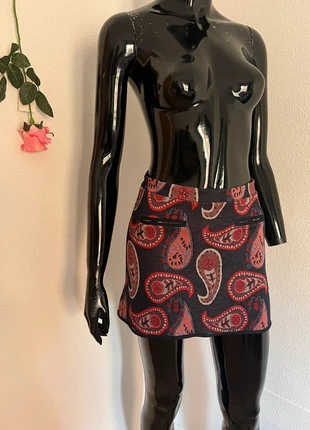 Mini falda vintage de Sfera XS, marca: Sfera, estado: Muy bueno, tamaño: XS / 34 / 6, 15,00 €, 15,75 € Protección al comprador incluida