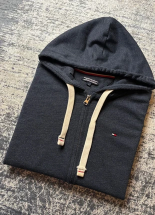 Veste à capuche Tommy Hilfiger – Marine – Taille S – Très bon état (9/10), marca: Tommy Hilfiger, estado: Muito bom, tamanho: S, €28.00, €30.10 inclui Proteção do Comprador
