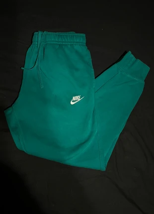🖤 Jogging Nike – Taille S – Excellent état, brand: Nike, condition: Very good, size: S, €25.00, €26.95 includes Buyer Protection