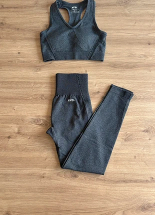 Ensemble AYBL taille XS, brand: AYBL, condizioni: Ottime, taglia: XS / IT 38 / EU 34, €45.00, €47.95 include la Protezione acquisti