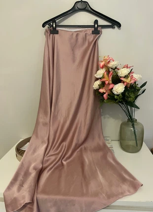 Jupe longue satin rose, marque: je sais pas, état: Très bon état, taille: S / 36 / 8, 5,00 €, 5,95 € Protection acheteurs incluse