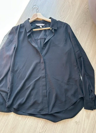 Chemisier noir H&M fluide – bas arrondi – classique et élégant, marque: H&M, état: Très bon état, taille: S / 36 / 8, 3,50 €, 4,38 € Protection acheteurs incluse