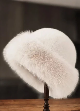 Bonnet russe femme, merk: Unique, staat: Nieuw zonder prijskaartje, maat: Universele maat, € 12,00, € 13,30 inclusief Kopersbescherming