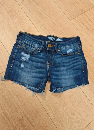 Short en Jean Levi's taille 34
Très bon état, brand: Levi's, condition: Very good, size: XS / 34 / 6, €8.00, €9.10 includes Buyer Protection