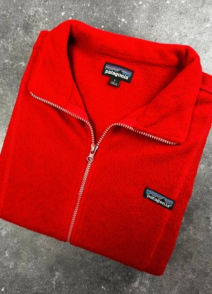 Veste polaire Patagonia rouge logo brodé - L homme - polyester PP 26, merk: Patagonia, staat: Heel goed, maat: L, € 50,00, € 53,20 inclusief Kopersbescherming Pro