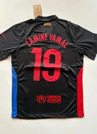 Maillot de Football Barcelone noir 2024-2025 Lamine Yamal 19, marque: Nike, état: Très bon état, taille: M, 23,00 €, 24,85 € Protection acheteurs incluse