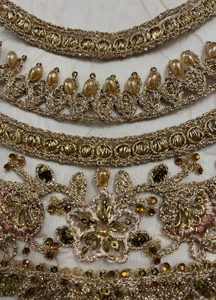 Grande applique brodée 14 cm x 11 cm, brand: Mercerie Indienne, condizioni: Nuovo senza cartellino, €14.00, €15.40 include la Protezione acquisti