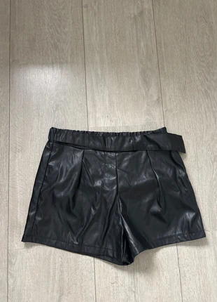 Korte leren broek xxl nieuw short, marque: Shein, état: Neuf sans étiquette, taille: XXL / 44 / 16, 4,50 €, 5,43 € Protection acheteurs incluse