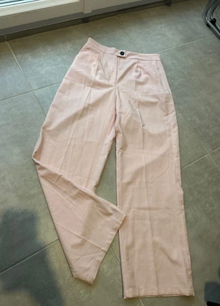 Pantalon bershka, marque: Bershka, état: Très bon état, taille: L / 40 / 12, 5,00 €, 5,95 € Protection acheteurs incluse