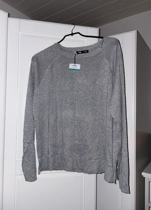 Pull argenté, marque: Sinsay, état: Neuf avec étiquette, taille: XL / 42 / 14, 5,00 €, 5,95 € Protection acheteurs incluse