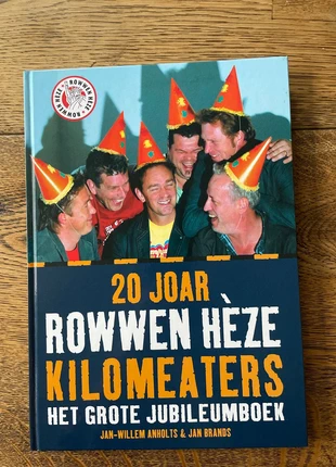 20 joar Rowen Hèze - Kilomeaters, staat: Heel goed, € 6,50, € 7,53 inclusief Kopersbescherming