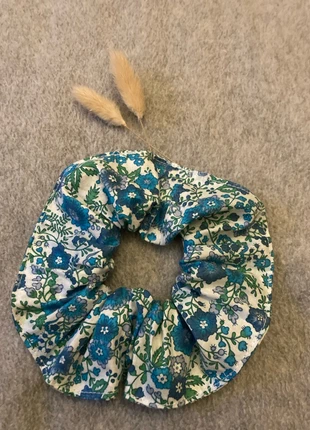 Chouchou Liberty, marque: liberty, état: Neuf sans étiquette, 5,00 €, 5,95 € Protection acheteurs incluse