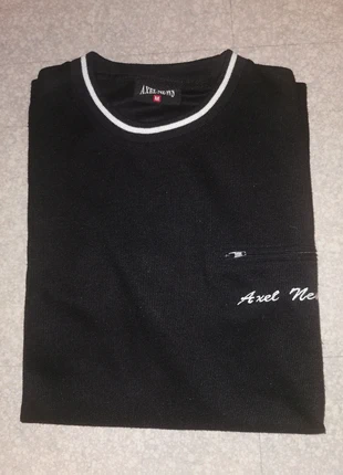 Tee-shirt pull, marque: Axel News, état: Très bon état, taille: M, 4,00 €, 4,90 € Protection acheteurs incluse