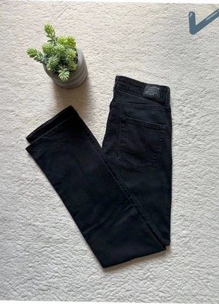 Pantalon jean Levi’s vintage 00’s - Noir - Coupe droite - 28x32 (FR38), merk: Levi's, staat: Heel goed, maat: M / 38 / 10, € 29,90, € 32,10 inclusief Kopersbescherming Pro