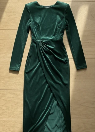 Robe vert émeraude en vert velours drapée taille M, marke: kialy, zustand: Sehr gut, größe: M / 38 / 10, 54,90 €, 58,35 € inklusive Vinted-Käuferschutz